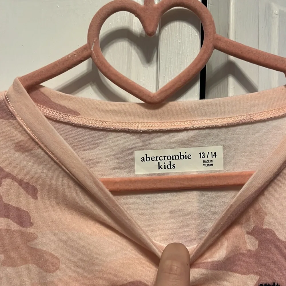 VGUC- Girls Abercrombie and Fitch camo shirt, size 13/14 - Picture 4 of 5